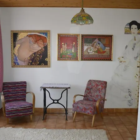 Medvedi Paseka Guest house *
